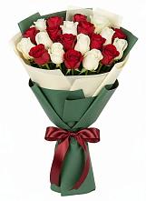 Букет Микс из красных и белых роз #REPLACE_PRED# Алейске Алтайский край