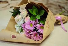 Букет цветов из:  Розы и Хризантемы #REPLACE_PRED# Алейске Алтайский край
