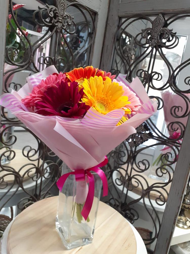 Букет цветов из: Герберы в Алейске Алтайский край