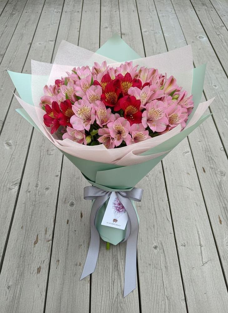 Букет цветов из: Альстромерии в Алейске Алтайский край