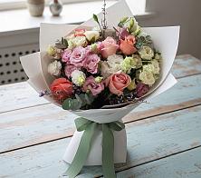 Букет цветов из:  Розы, Лизиантусы и Гвоздики в Алейске Алтайский край